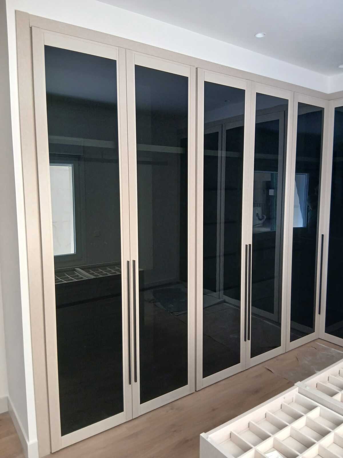 Montaje de armarios para vivienda