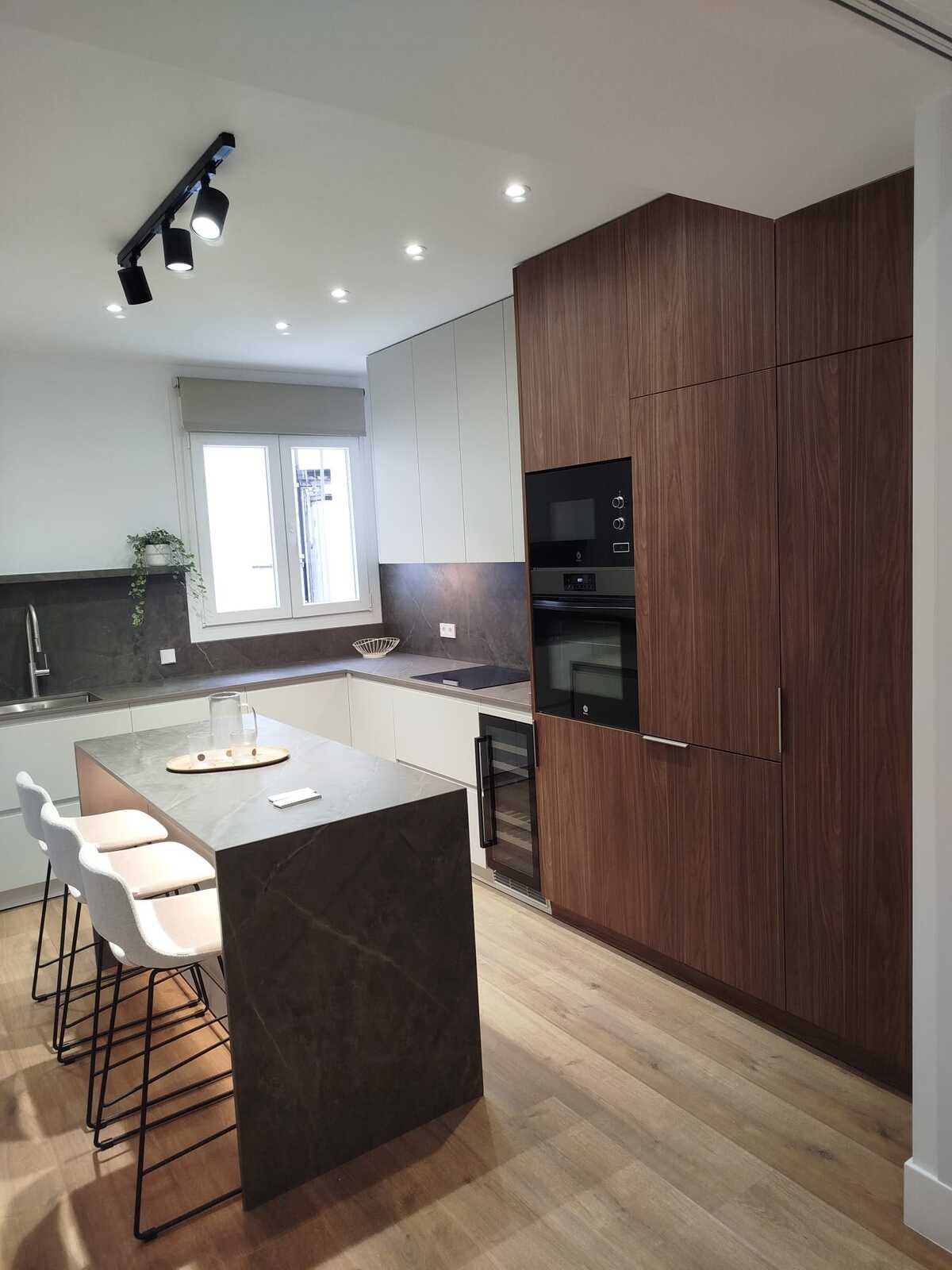 Diseño y montaje de cocina funcional