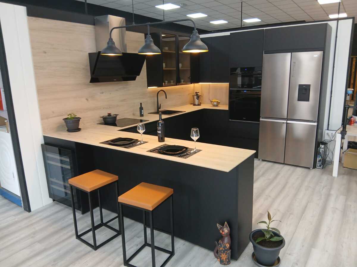 Reforma y montaje de cocina moderna